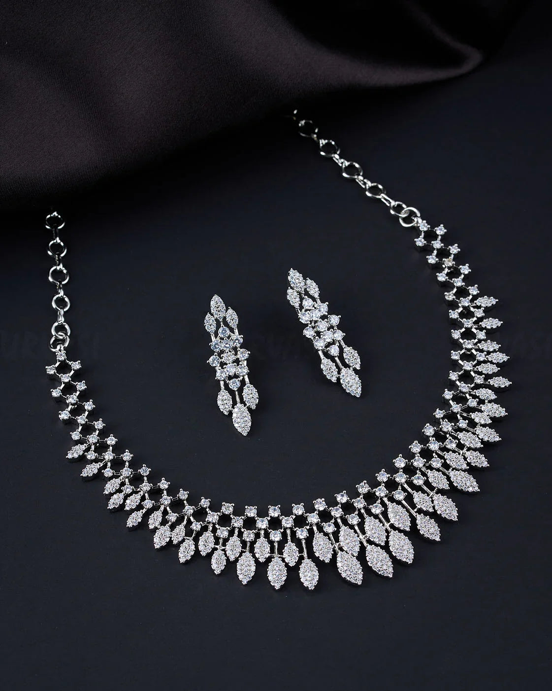 Victorian Style AD Stone Necklace 455